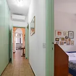 Apartamento 2 Bedroom Awesome In *
