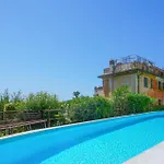 Apartamento 2 Bedroom Awesome In Rapallo