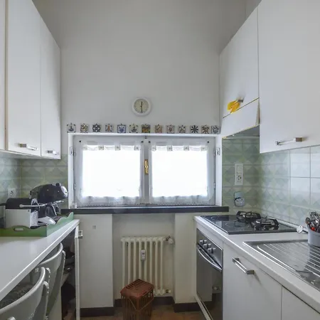 Апартаменты 2 Bedroom Awesome In Рапалло