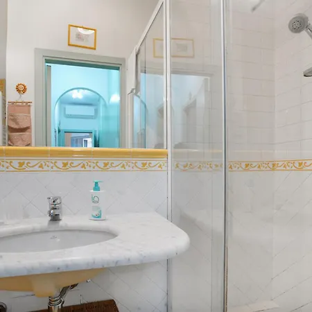 2 Bedroom Awesome In * Rapallo