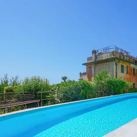 Appartement 2 Bedroom Awesome In Rapallo