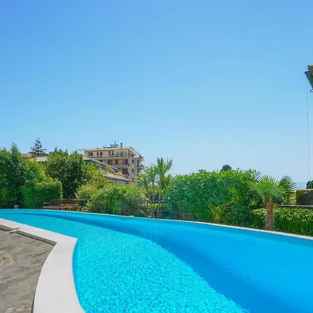 Appartement 2 Bedroom Awesome In Rapallo