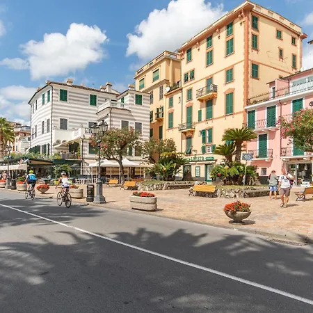 Appartement 2 Bedroom Awesome In Rapallo